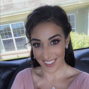 Meet your Posher, Christine